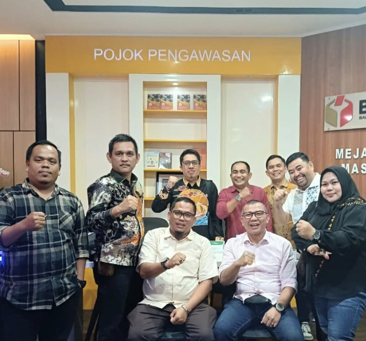 Penyerahan Laporan Penguatan Kelembagaan Pengawas Pemilu