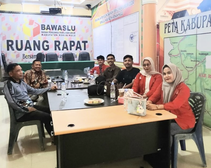 Bawaslu Rohul Audiensi Bersama GMNI Rohul