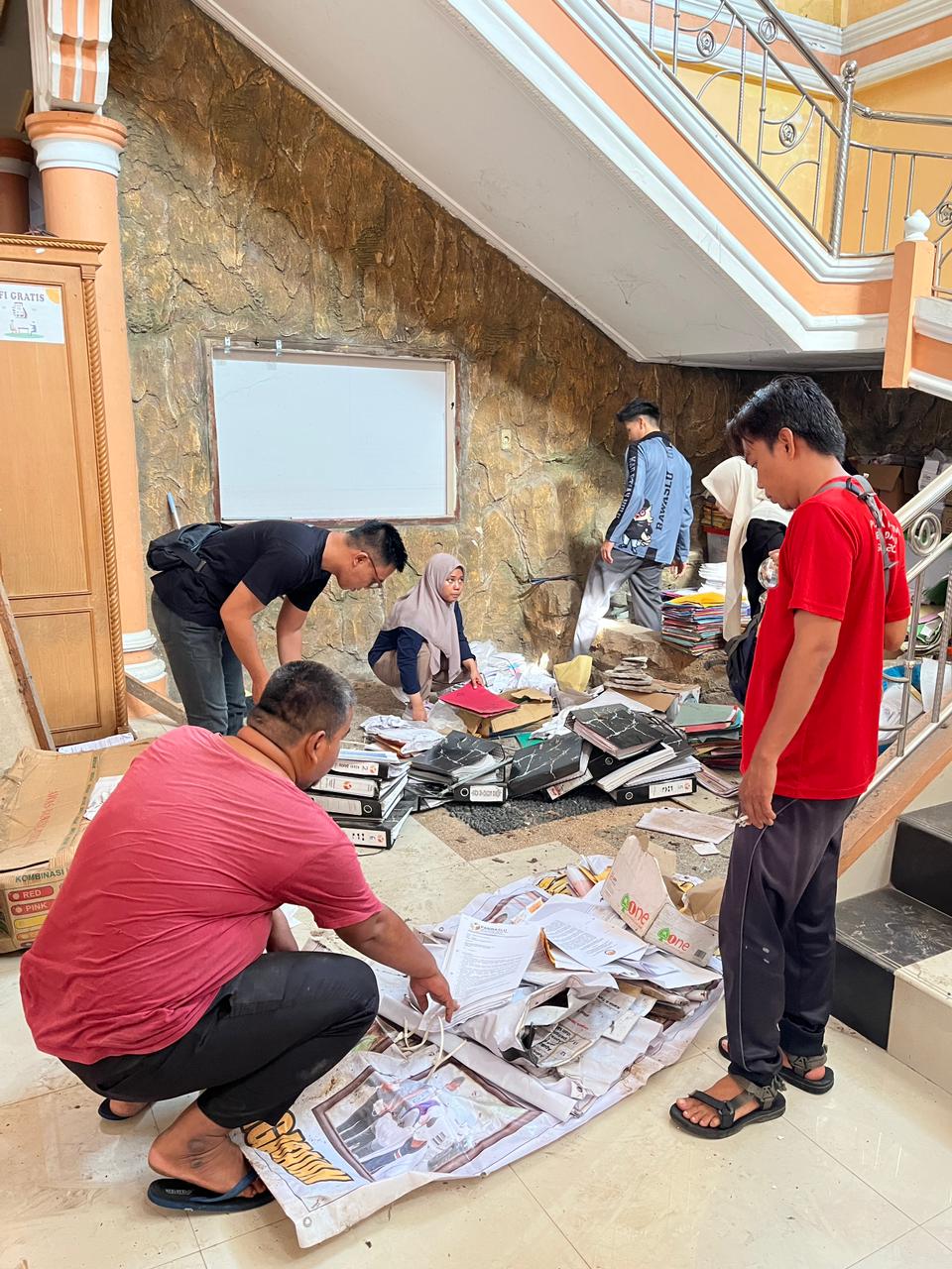 Gotong royong Bawaslu Rohul