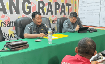 Rapat Perdana Plt Kasek Bawaslu Rohul