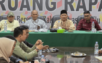 Konsolidasi Demokrasi Bersama Mahasiswa Hukum Universitas Rokania